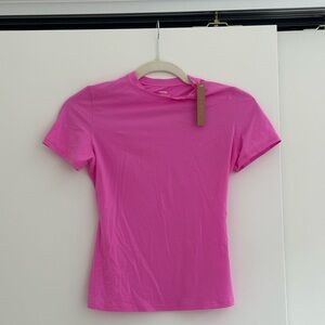 SKIMS FITS EVERYBODY T-SHIRT